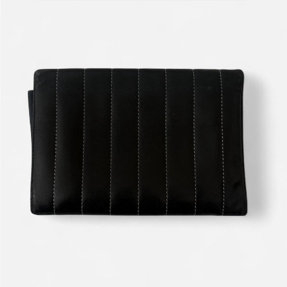 Vintage Chanel Quilted Lambskin Bifold Wallet - Picture 3 of 8